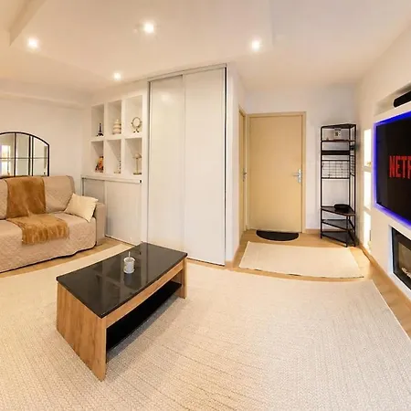 La Demeure Du Taureau T1 Cosy, Clim,wifi, Castillet 15 Min, Parking Facile Appartement *