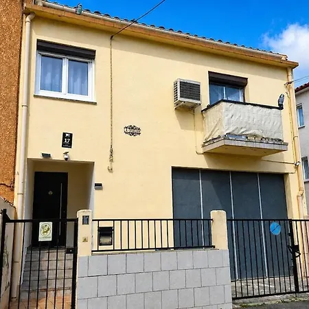 Appartement La Demeure Du Taureau T1 Cosy, Clim,wifi, Castillet 15 Min, Parking Facile Perpignan